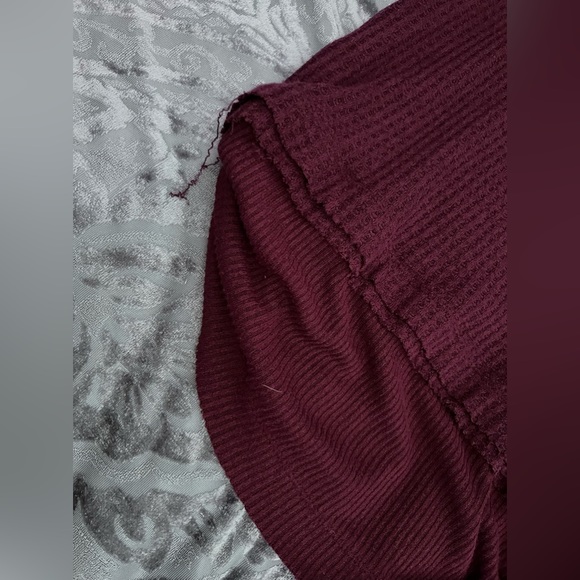 Free People Maroon Oversized Distressed Thermal Long Sleeve Sweater - Picture 4 of 6
